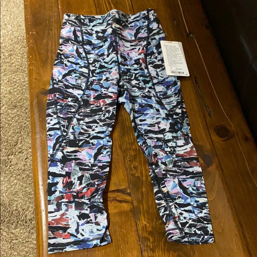 Lululemon break free crop size 4